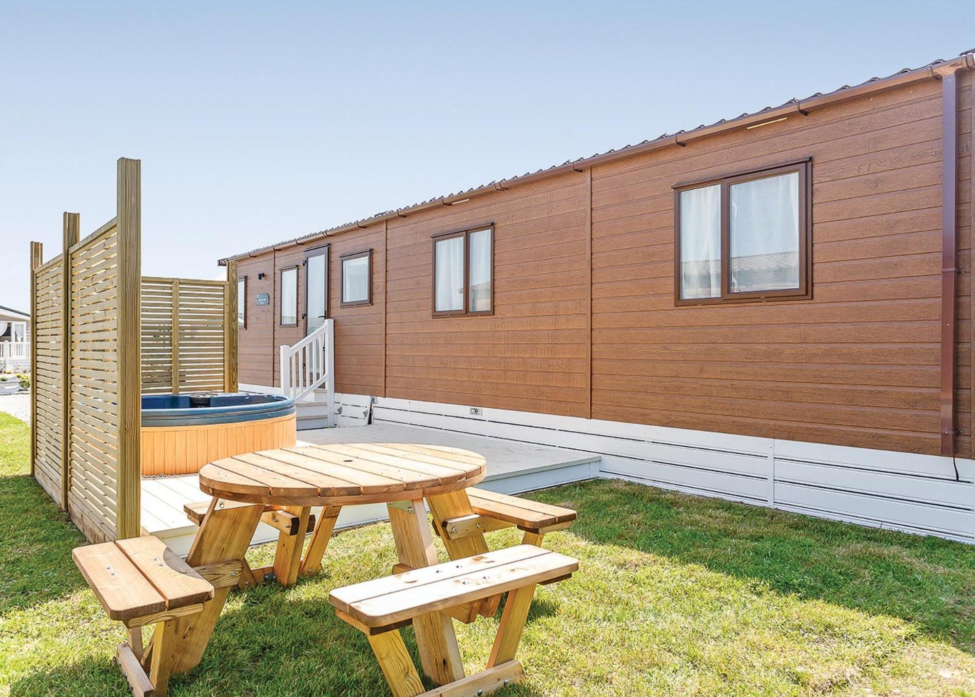 Looe Coastal Retreat Hotel Exterior photo