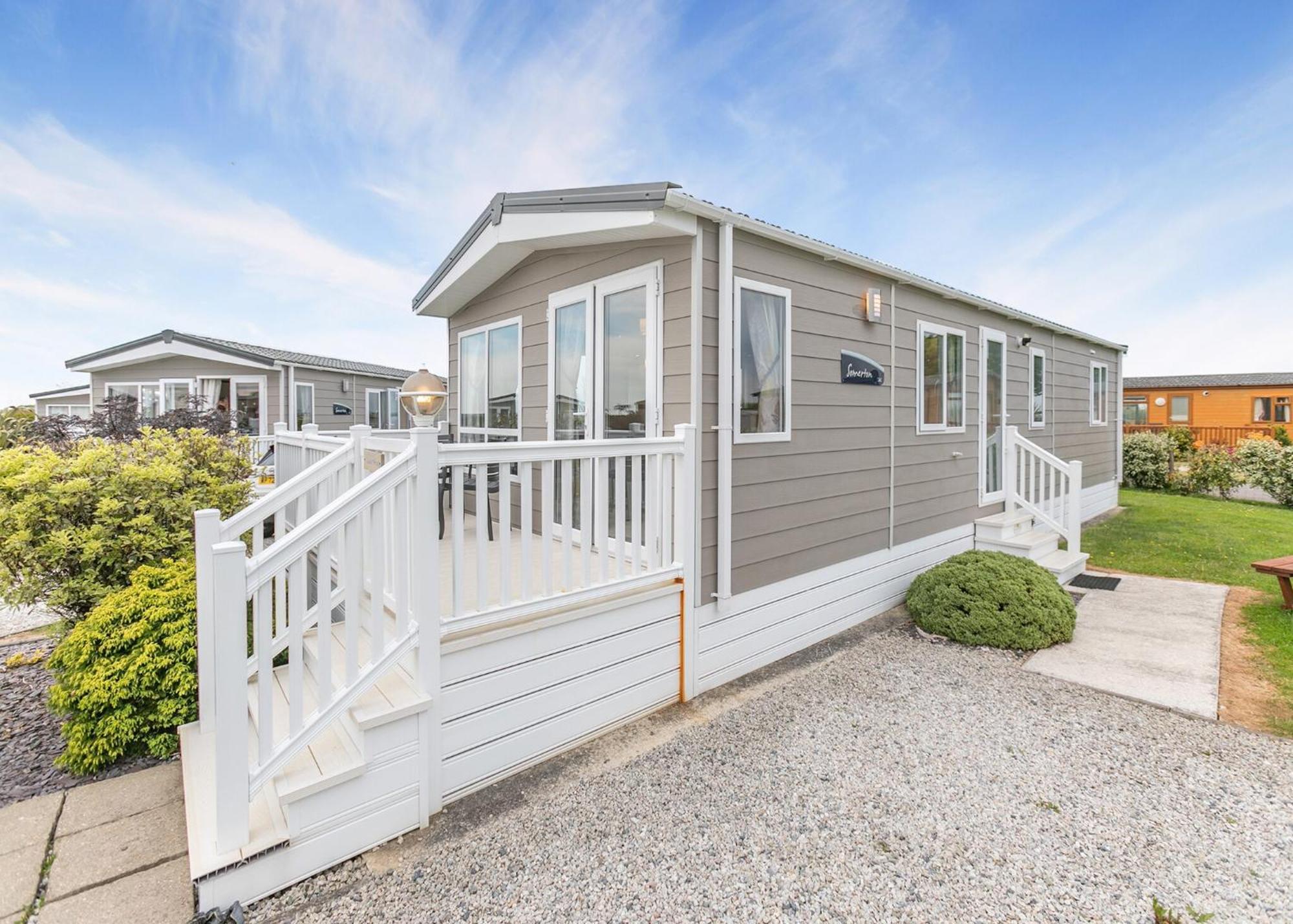 Looe Coastal Retreat Hotel Exterior photo