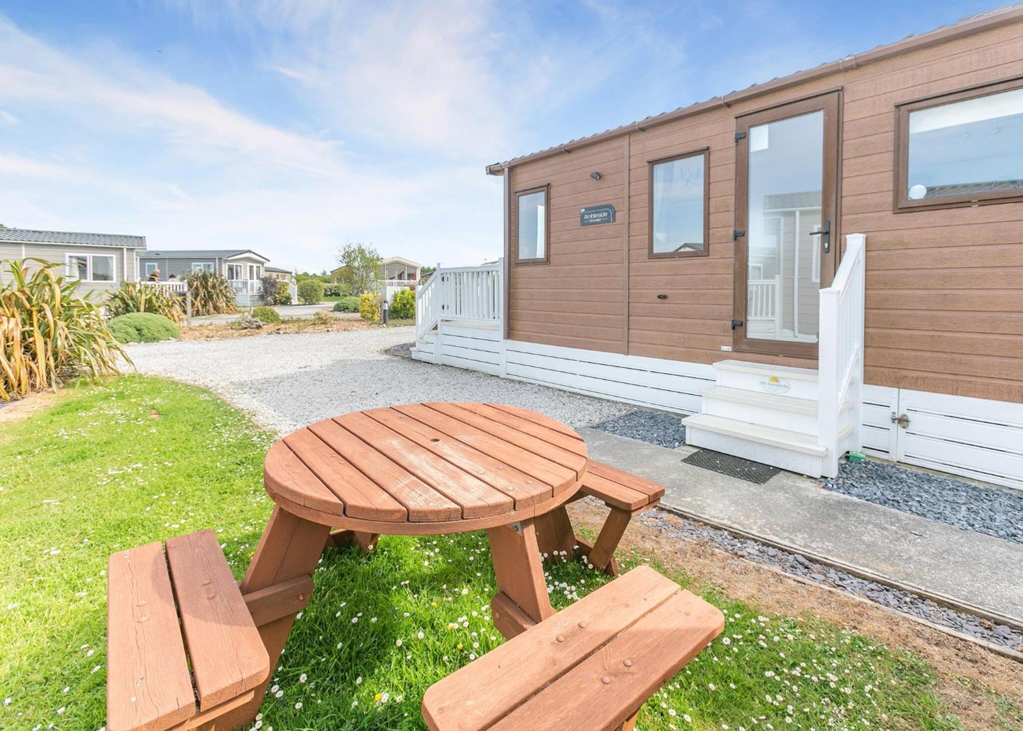 Looe Coastal Retreat Hotel Exterior photo