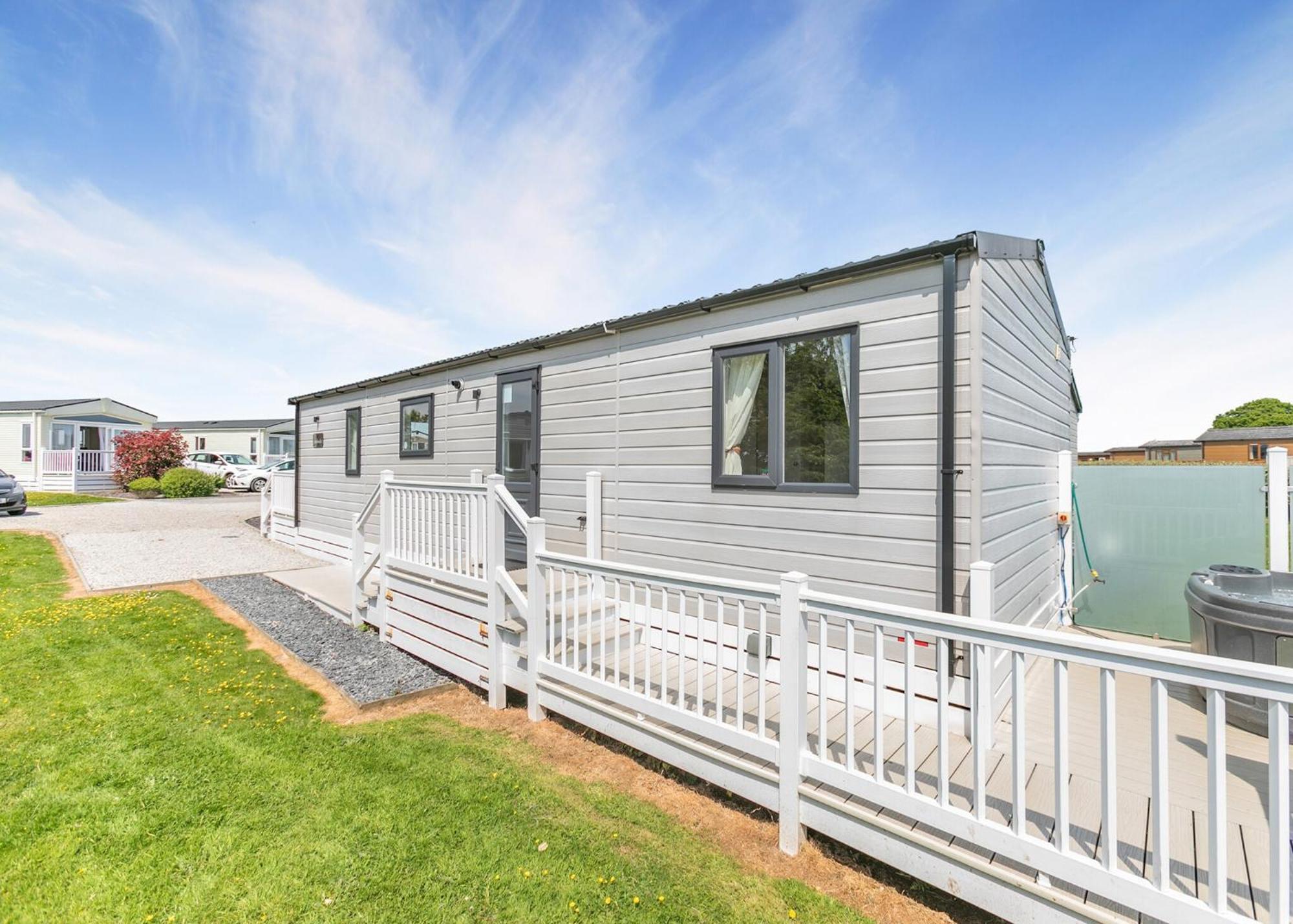 Looe Coastal Retreat Hotel Exterior photo