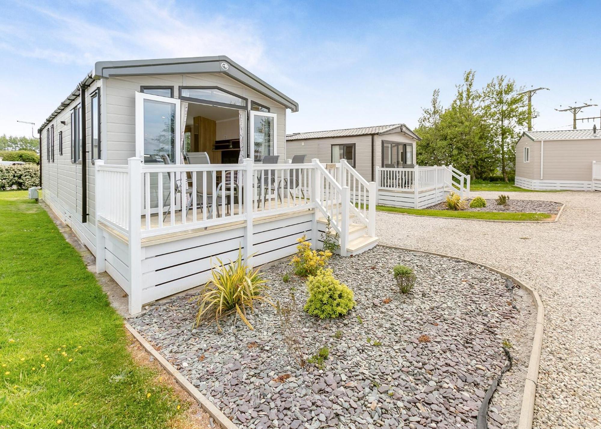 Looe Coastal Retreat Hotel Exterior photo