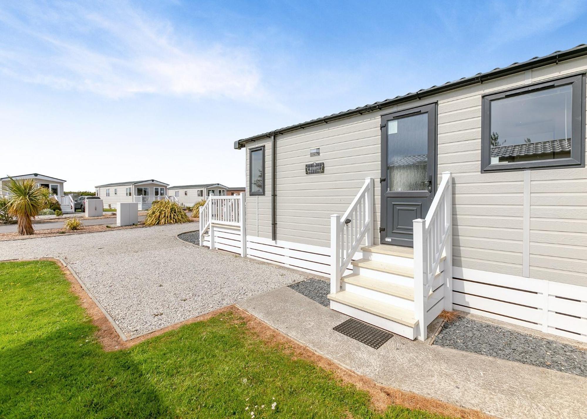 Looe Coastal Retreat Hotel Exterior photo
