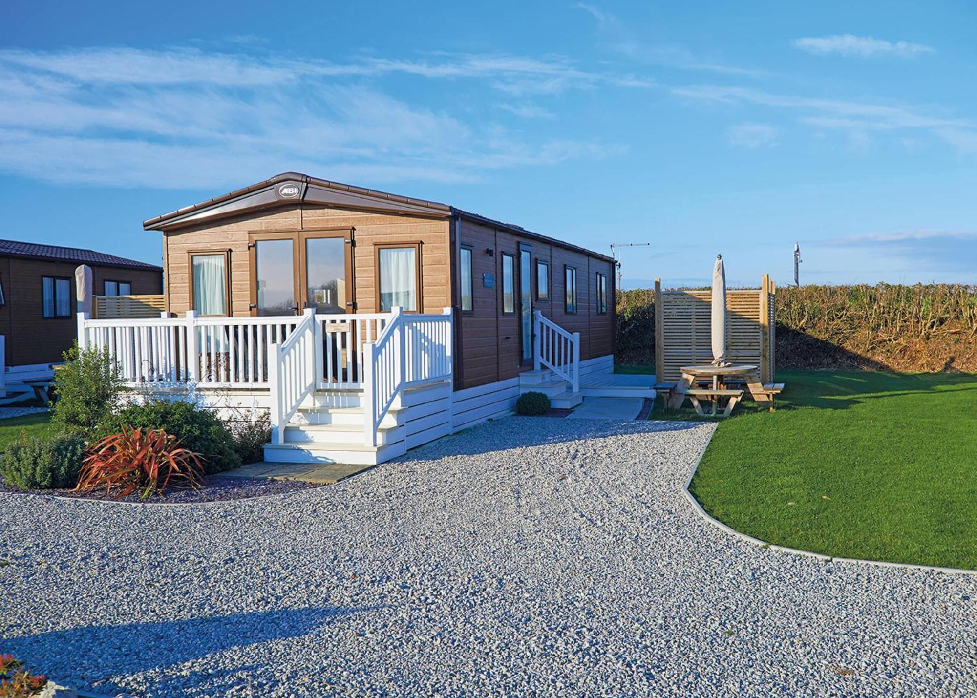 Looe Coastal Retreat Hotel Exterior photo